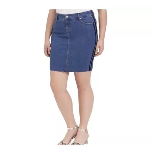 Torrid Mini Denim Skirt w/ Side Stripes Womens Plus Size 16 - Picture 1 of 6